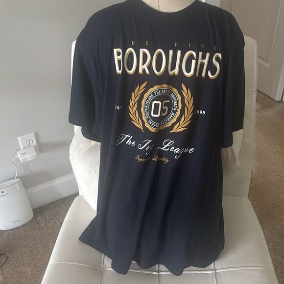 Old Navy Short Sleeve Tee with Collegiate Style - Picture 4 of 5